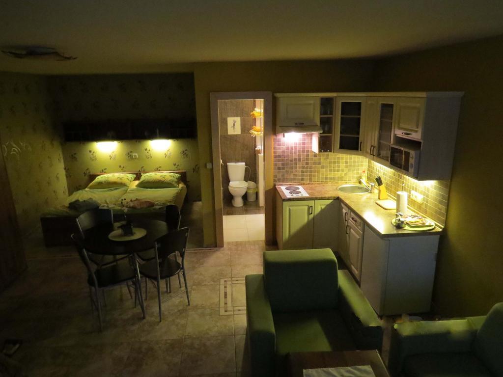 Aparthotel Selfness Rožňava Habitación foto