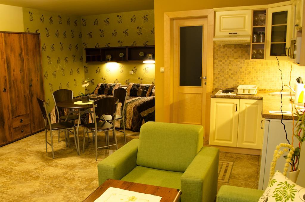 Aparthotel Selfness Rožňava Habitación foto